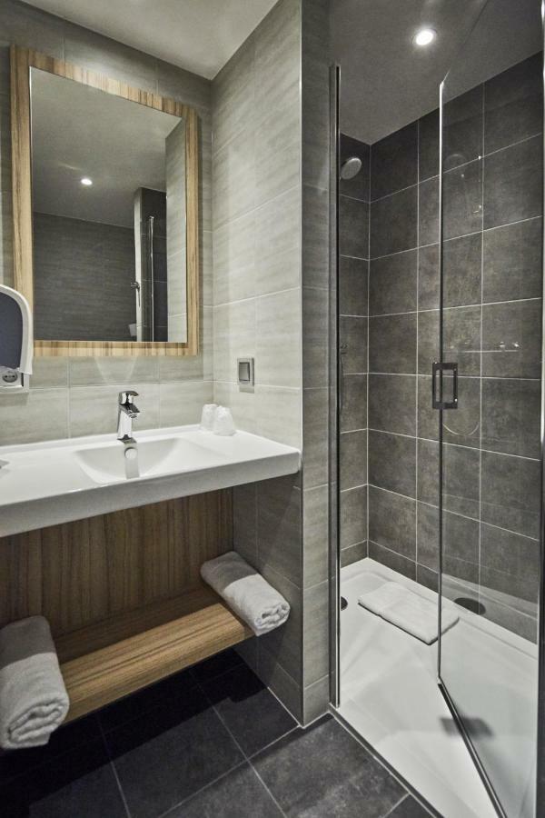 Kyriad Eco - Clermont Ferrand Estaing Bagian luar foto